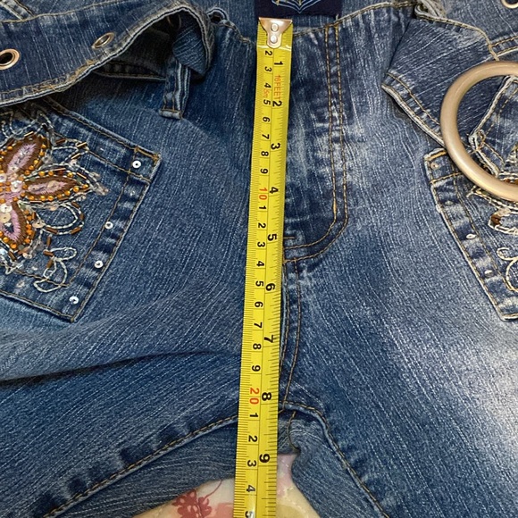 Vintage Angels Jeans With a Flare. Size 9. Pre-owned and in good shape. - Picture 9 of 14